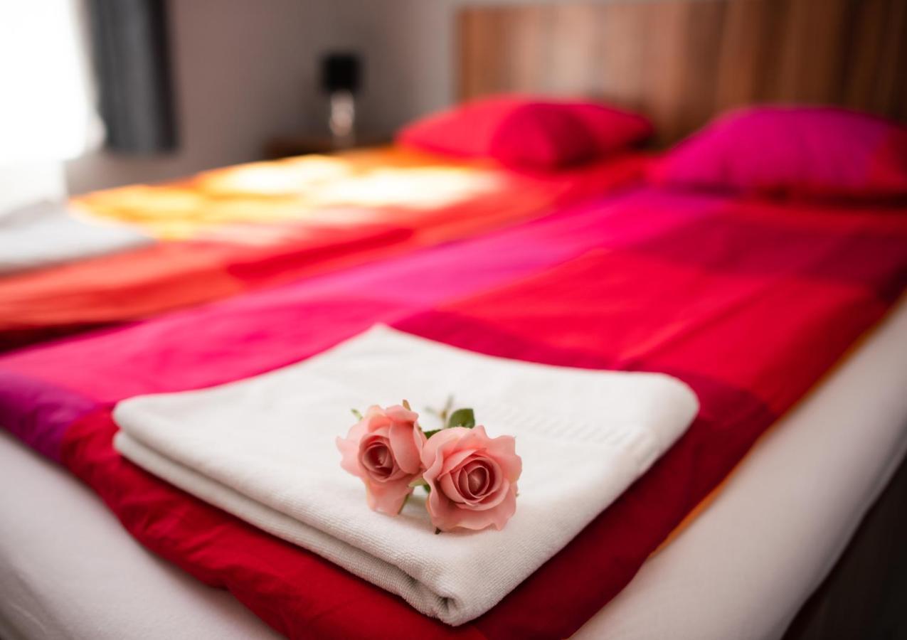 Belváros Apartmanház Sopron Esterno foto